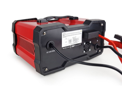 Prostownik 12V/24V z funkcją rozruchu 12V 75A