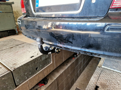 Hak z kulą odkręcaną AUTO-HAK J50